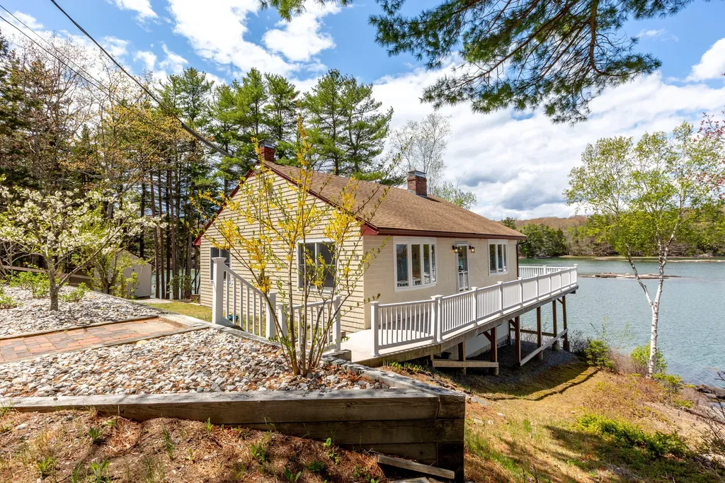 17 Laurel Point Circle Harpswell ME 04079