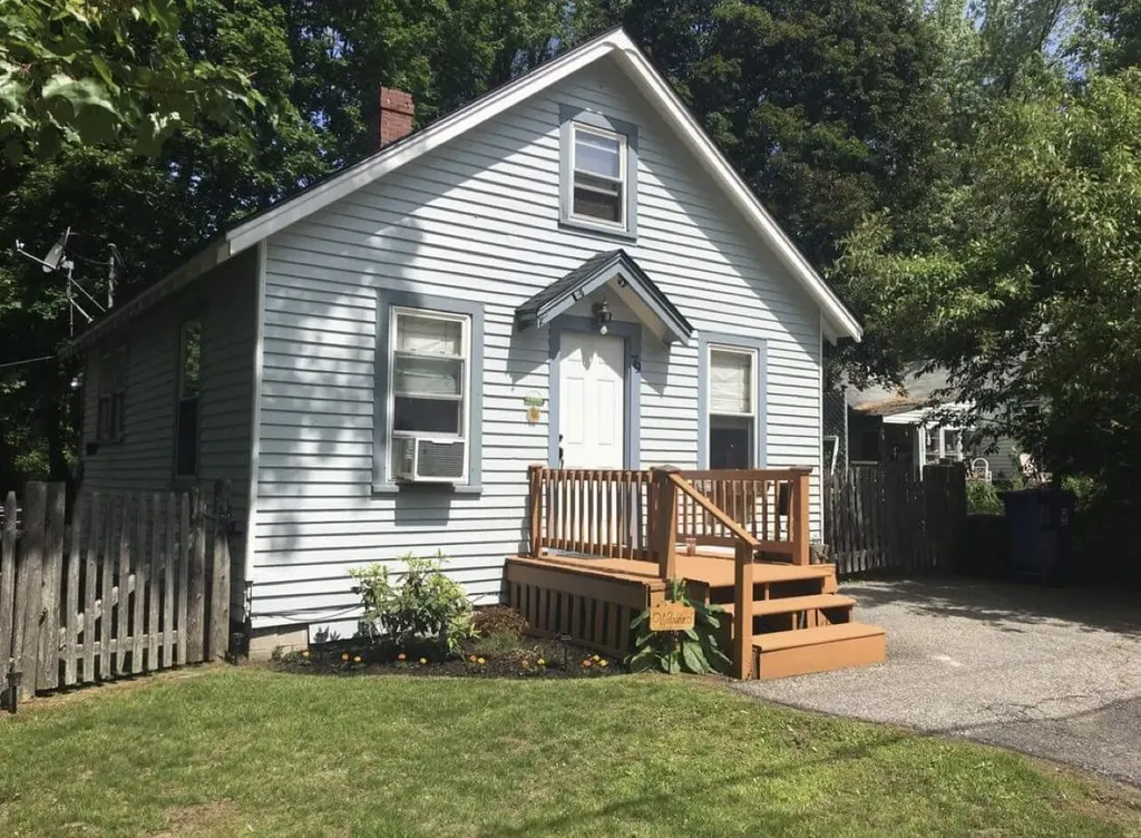 79 Aldworth Street Portland ME 04103