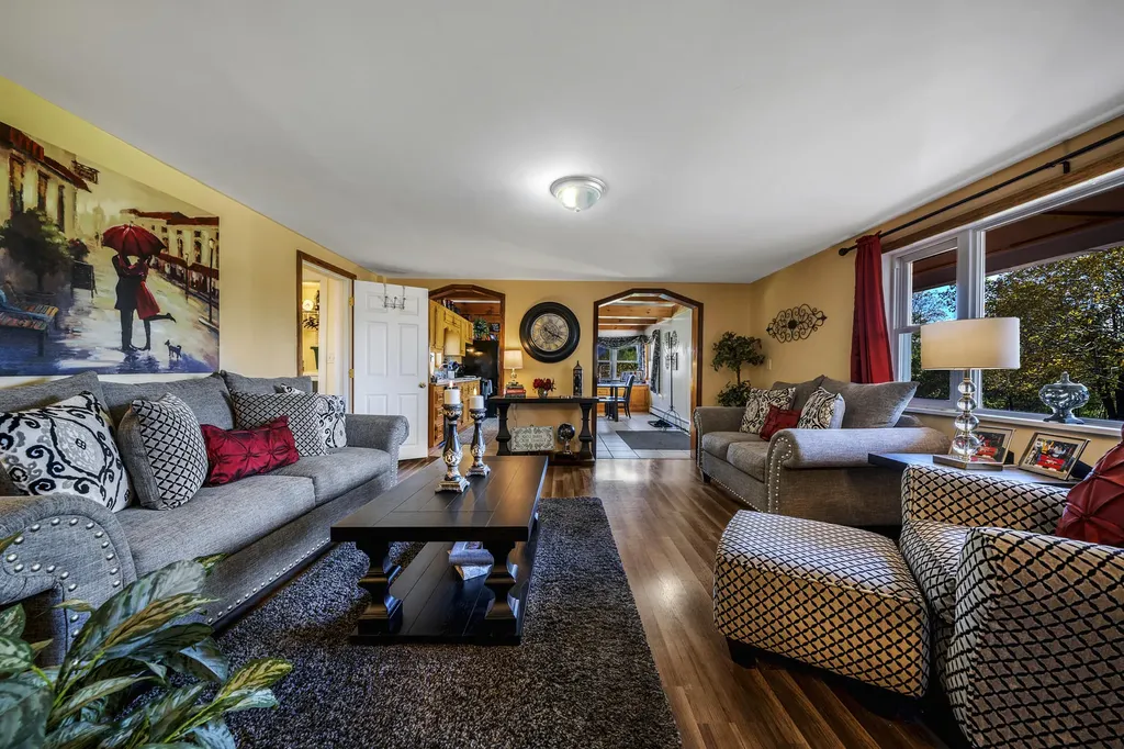 15 Burns Road Augusta ME 04330
