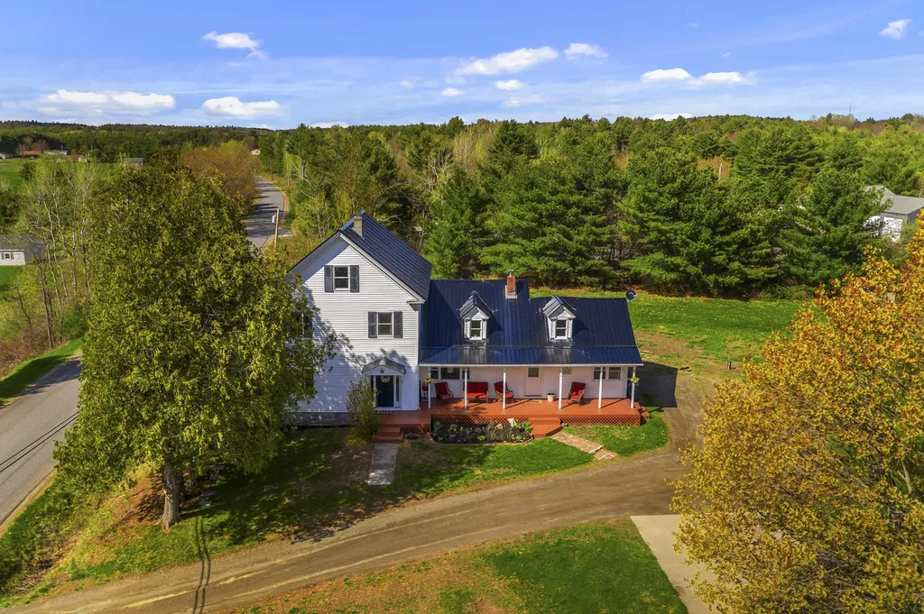 15 Burns Road Augusta ME 04330