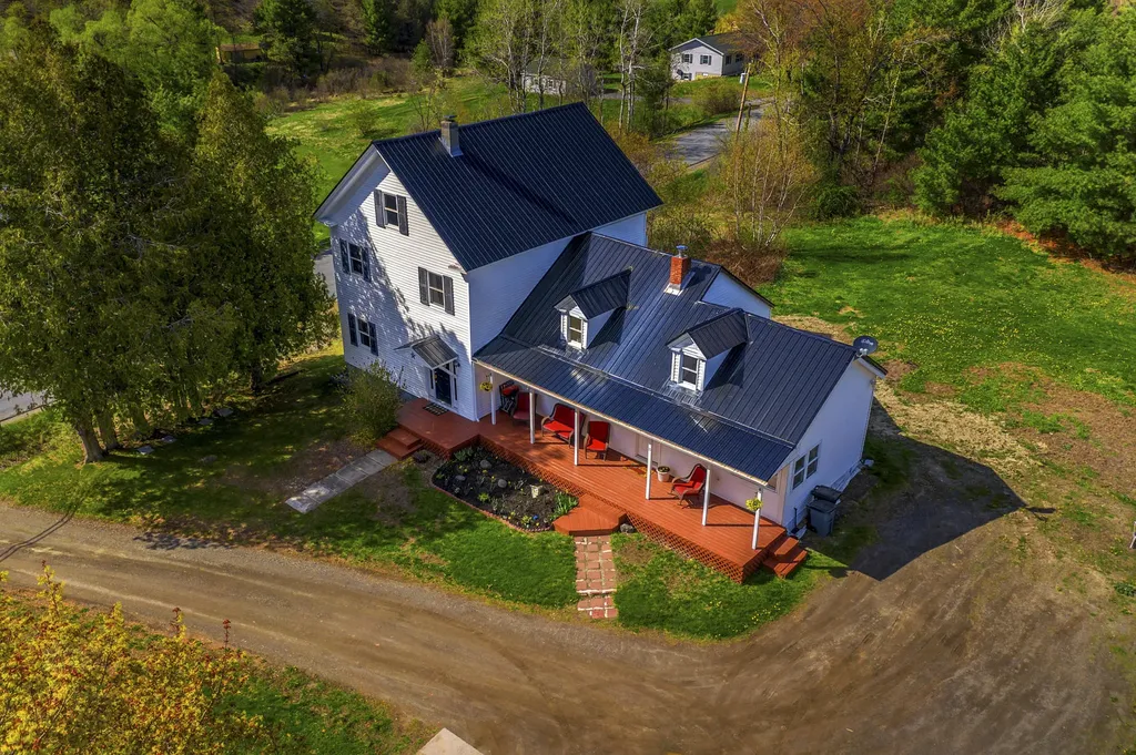 15 Burns Road Augusta ME 04330