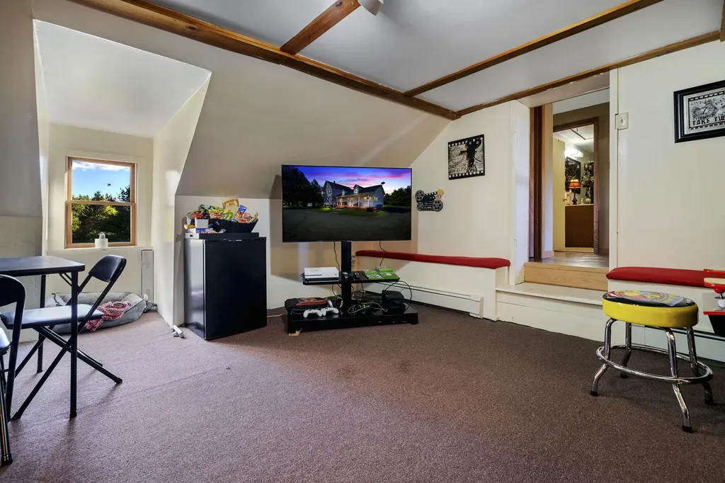 15 Burns Road Augusta ME 04330