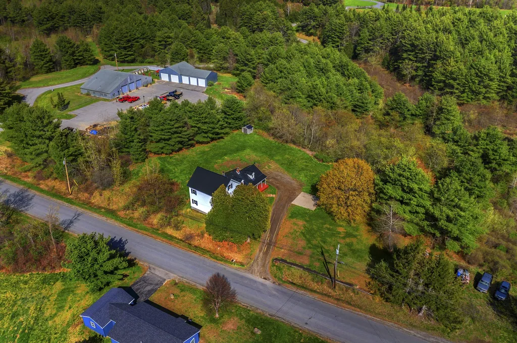 15 Burns Road Augusta ME 04330