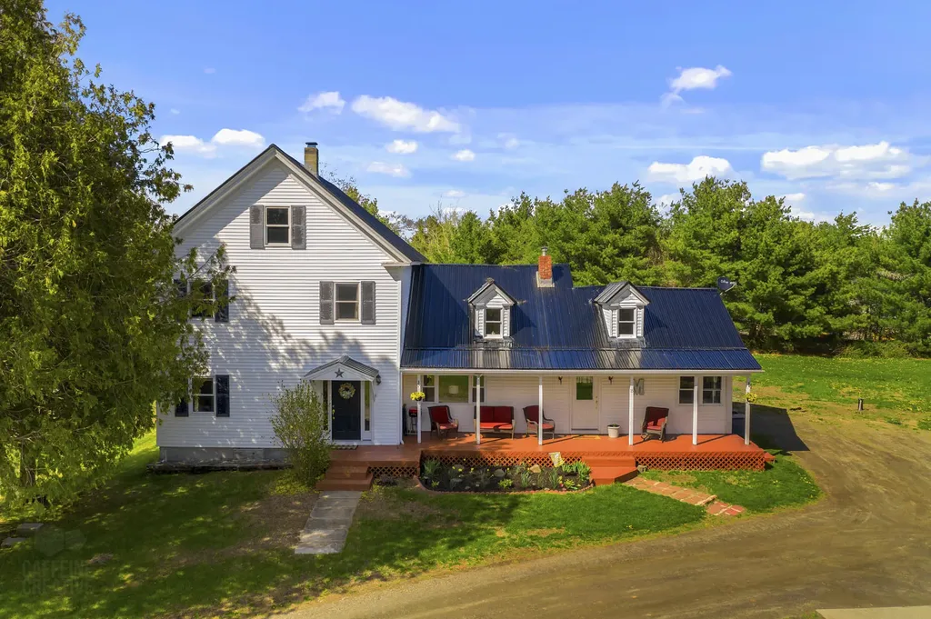 15 Burns Road Augusta ME 04330