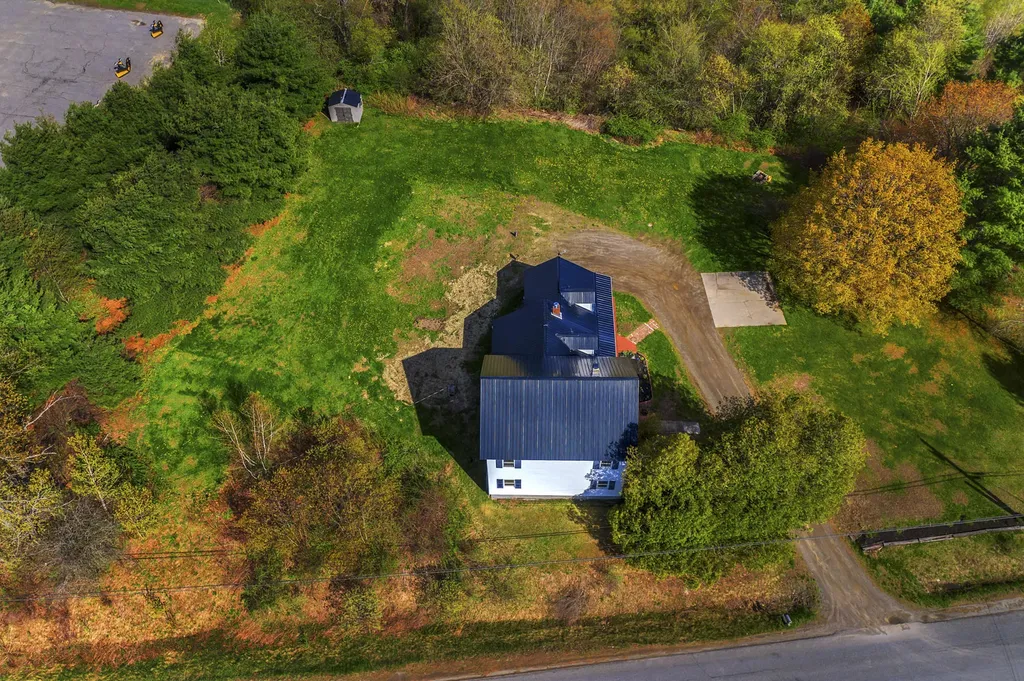 15 Burns Road Augusta ME 04330