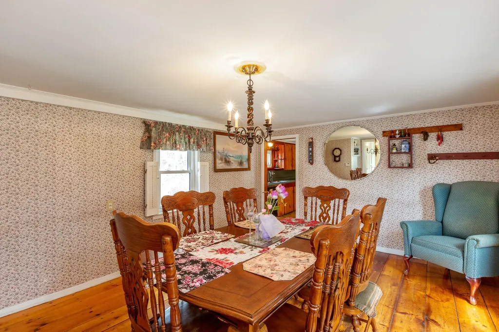 17 Sand Road Naples ME 04055