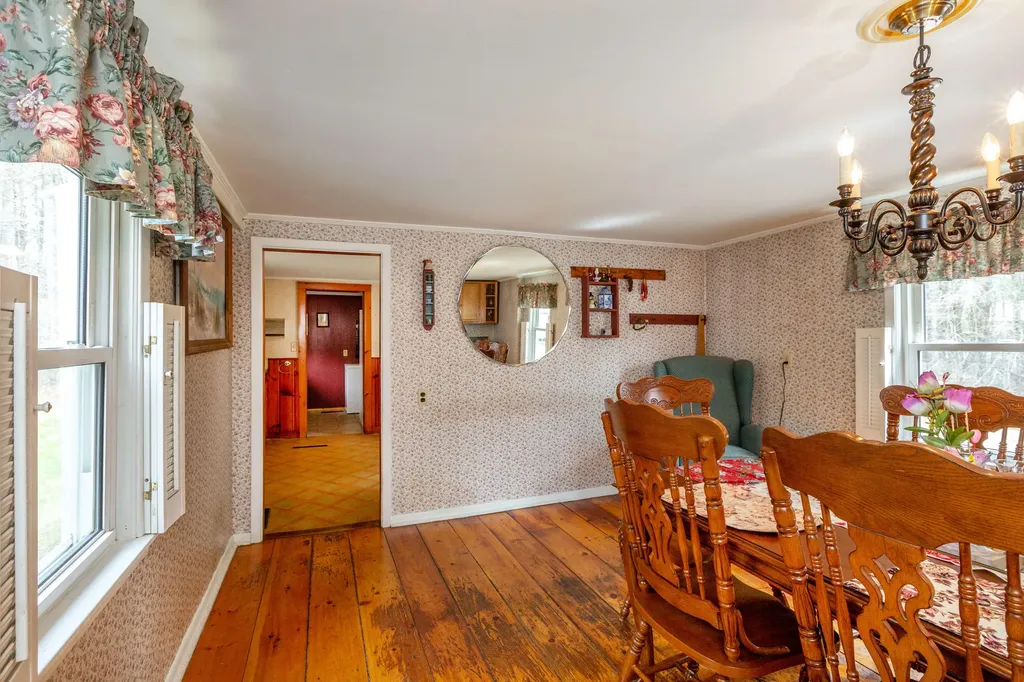 17 Sand Road Naples ME 04055