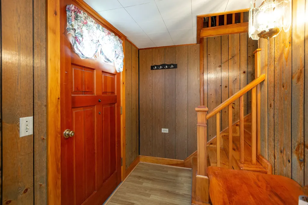 17 Sand Road Naples ME 04055