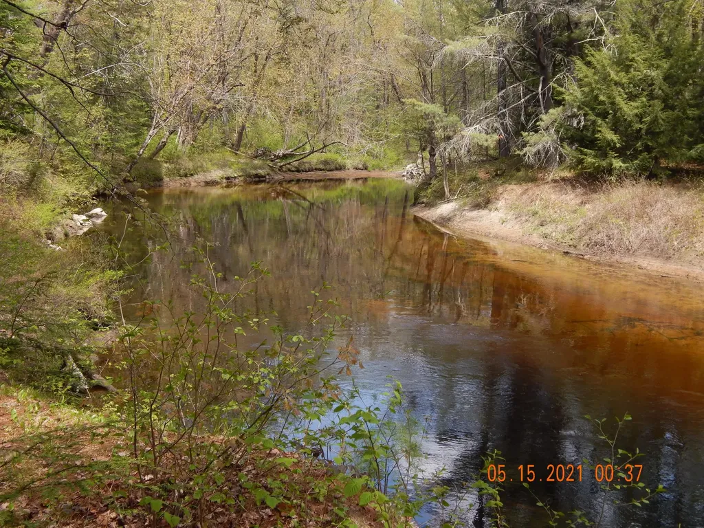17 Sand Road Naples ME 04055
