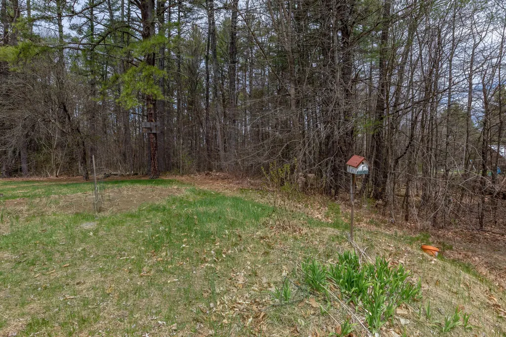 17 Sand Road Naples ME 04055