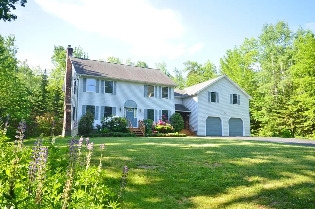 1191 Kennebec Road Hampden ME 04444