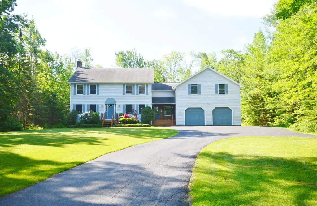 1191 Kennebec Road Hampden ME 04444