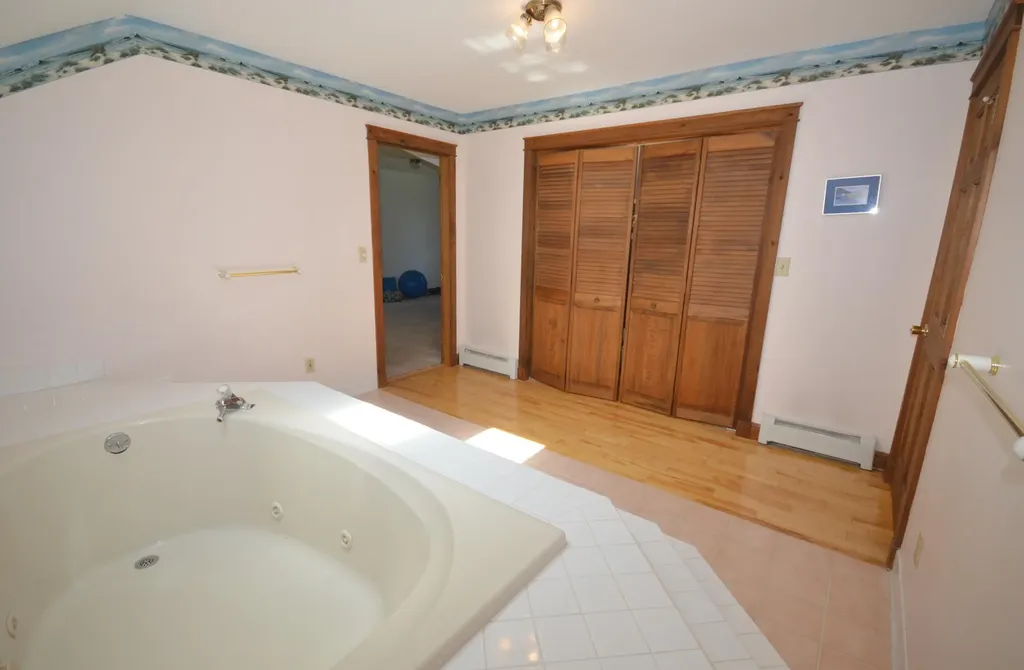 1191 Kennebec Road Hampden ME 04444