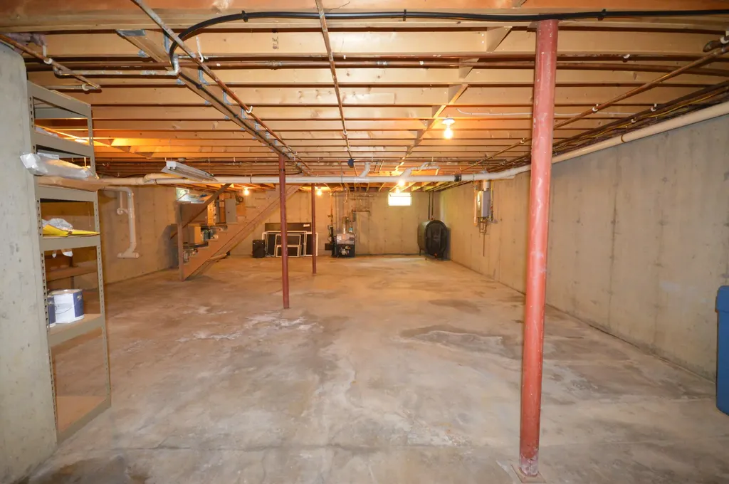 1191 Kennebec Road Hampden ME 04444