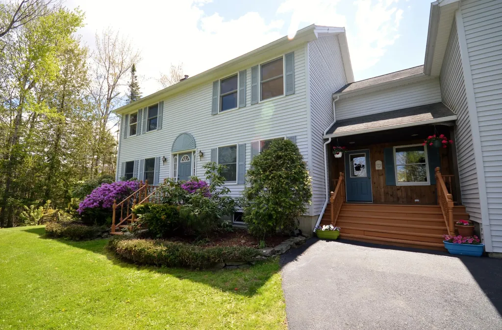 1191 Kennebec Road Hampden ME 04444