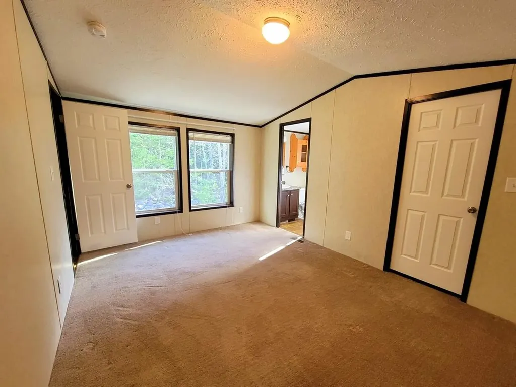 195 West Road Chesterville ME 04938