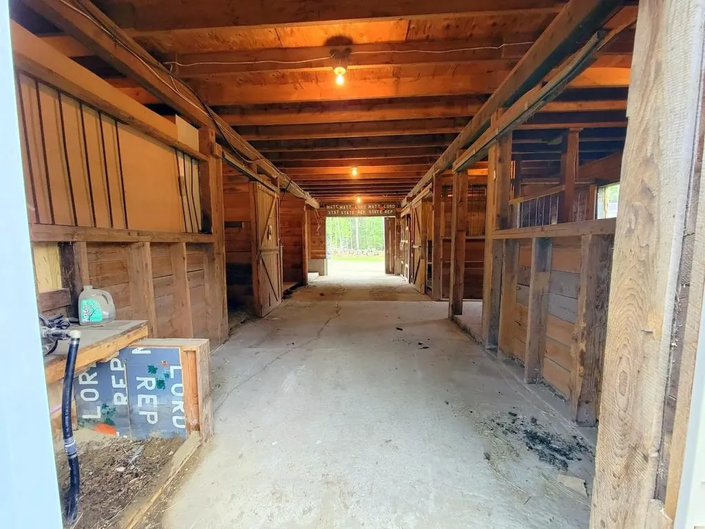 195 West Road Chesterville ME 04938