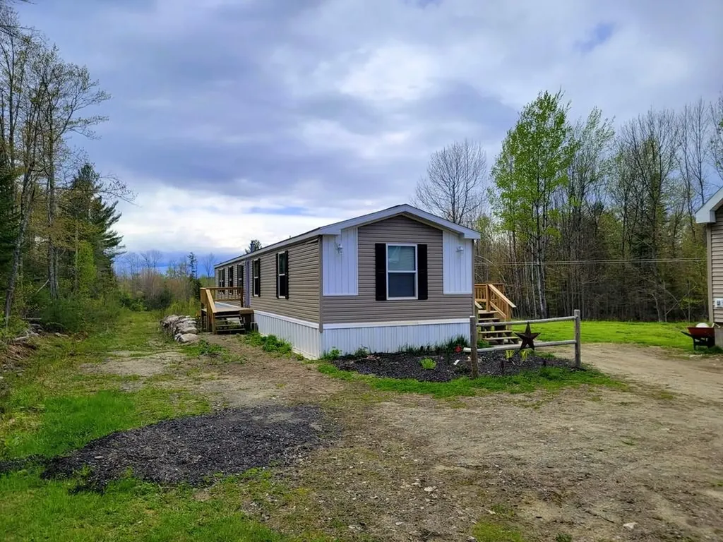 195 West Road Chesterville ME 04938