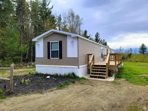 195 West Road Chesterville ME 04938