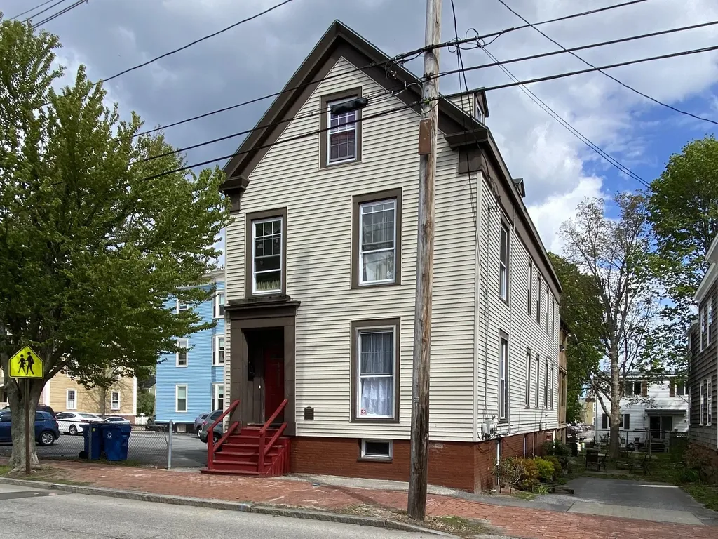 216 Spring Street Portland ME 04102