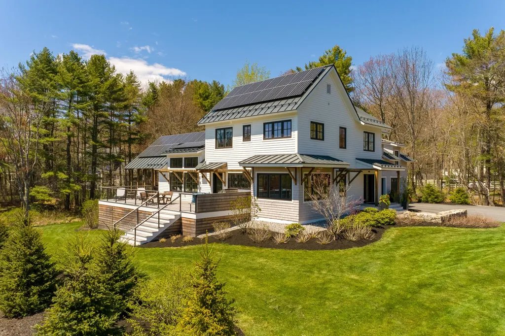 449 W Elm Street Yarmouth ME 04096