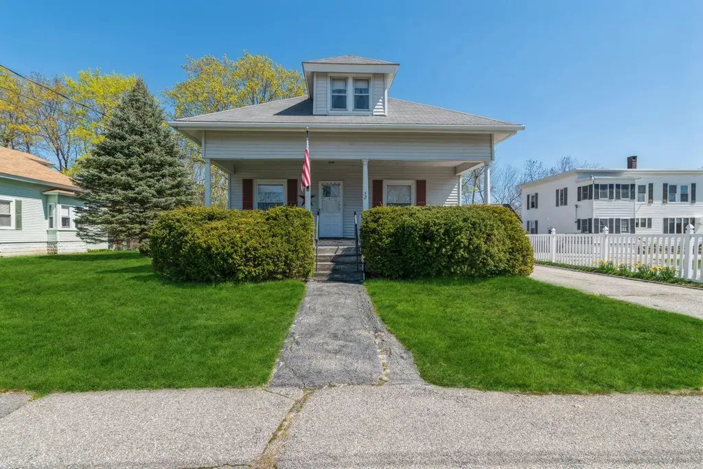 52 Cleveland Street Saco ME 04072