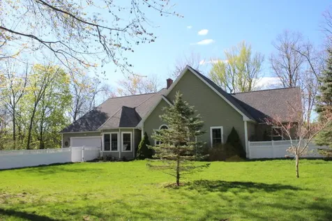 686 N North Main Street Brewer ME 04412