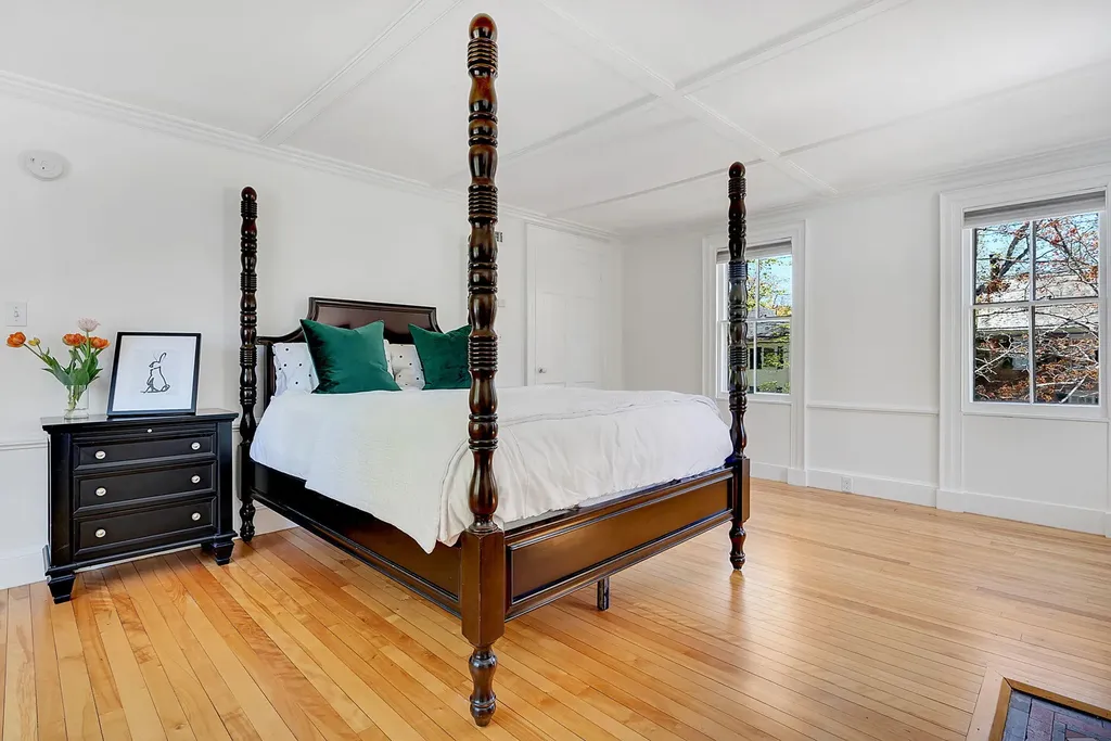 72 Federal Street Brunswick ME 04011