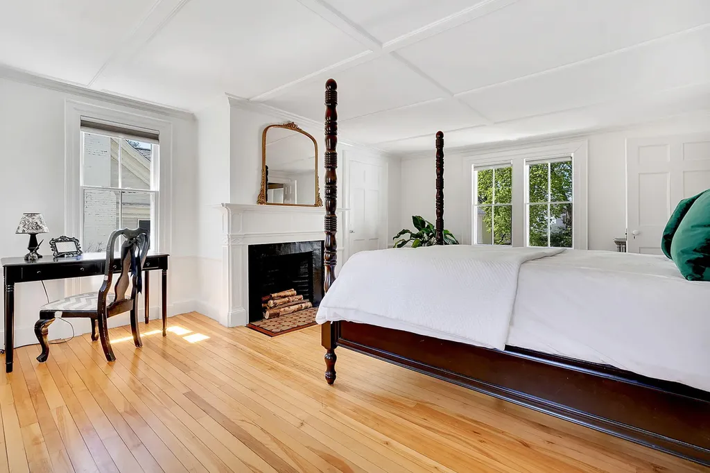 72 Federal Street Brunswick ME 04011