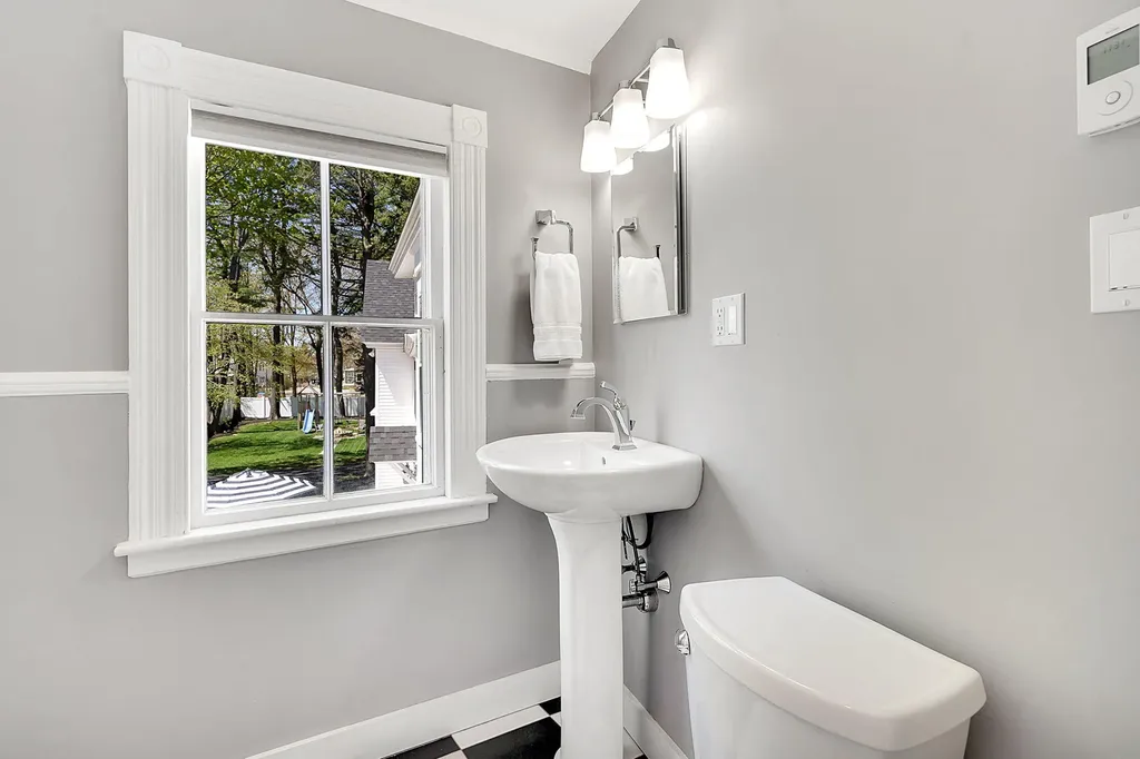 72 Federal Street Brunswick ME 04011