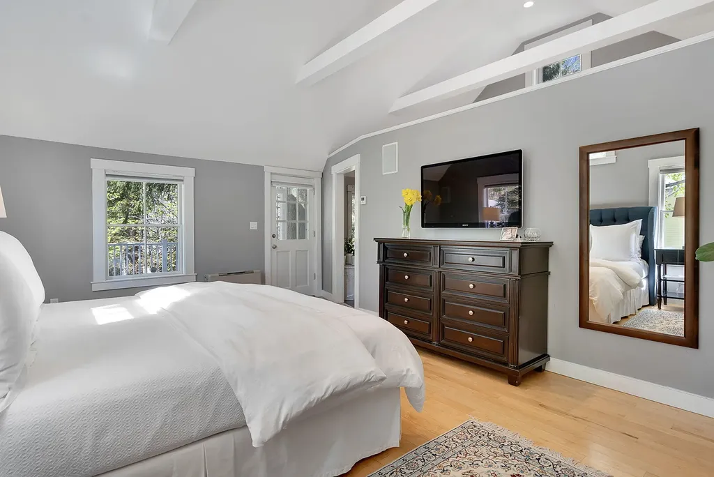 72 Federal Street Brunswick ME 04011