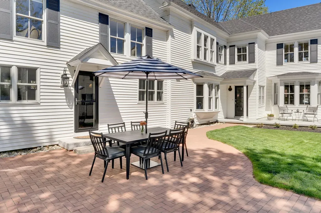 72 Federal Street Brunswick ME 04011