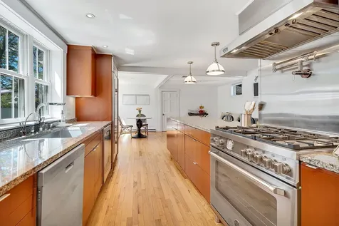 72 Federal Street Brunswick ME 04011