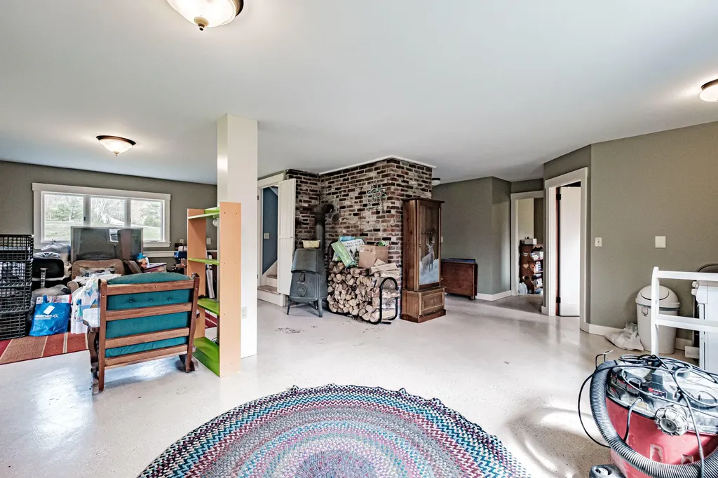 20 Bell Lane Greenwood ME 04255