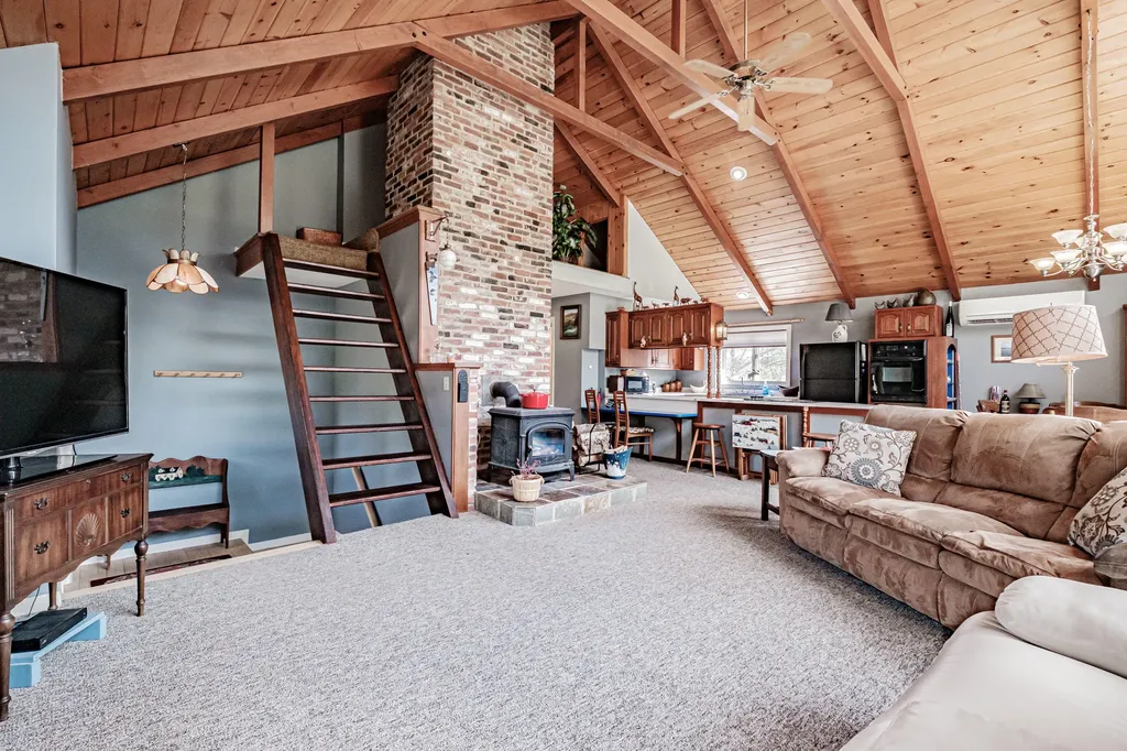 20 Bell Lane Greenwood ME 04255