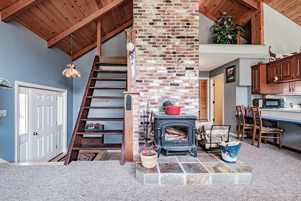 20 Bell Lane Greenwood ME 04255