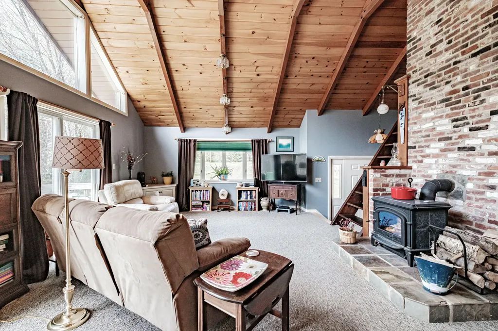 20 Bell Lane Greenwood ME 04255