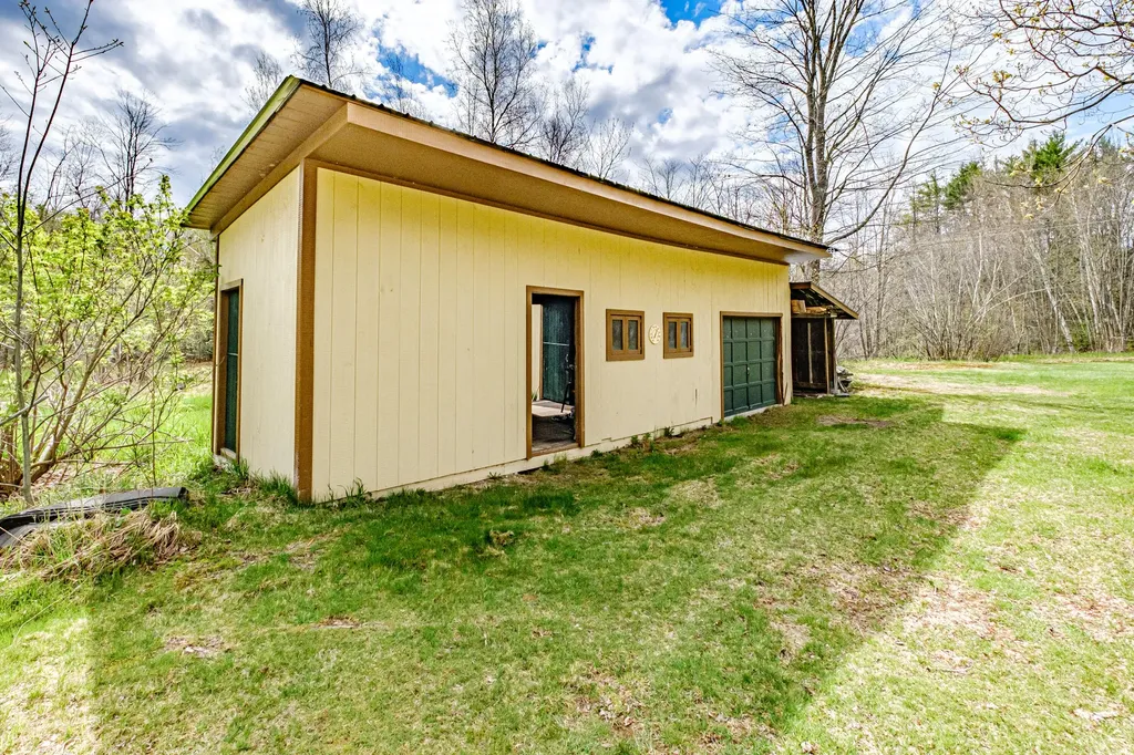 20 Bell Lane Greenwood ME 04255