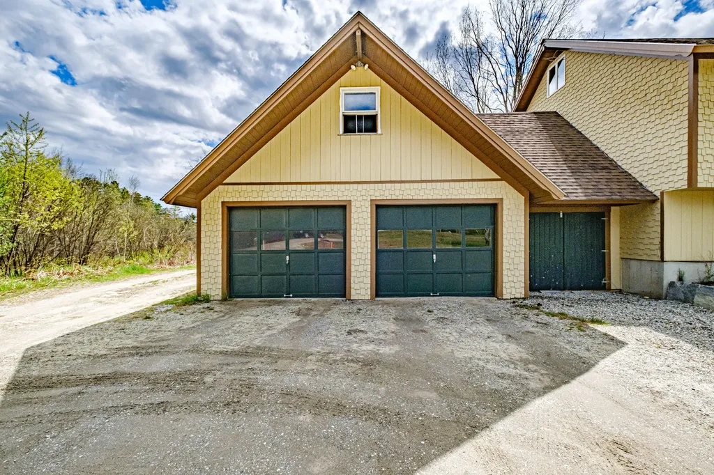 20 Bell Lane Greenwood ME 04255