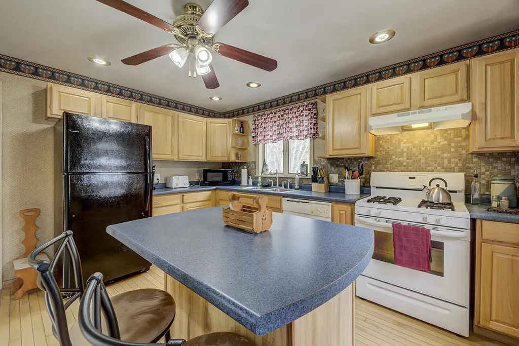 94 Birch Lane Warren ME 04864