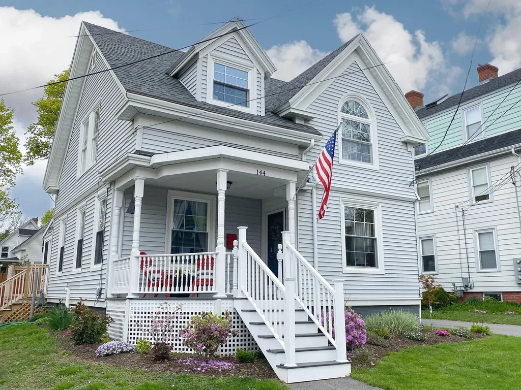 144 Maple Street Bangor ME 04401