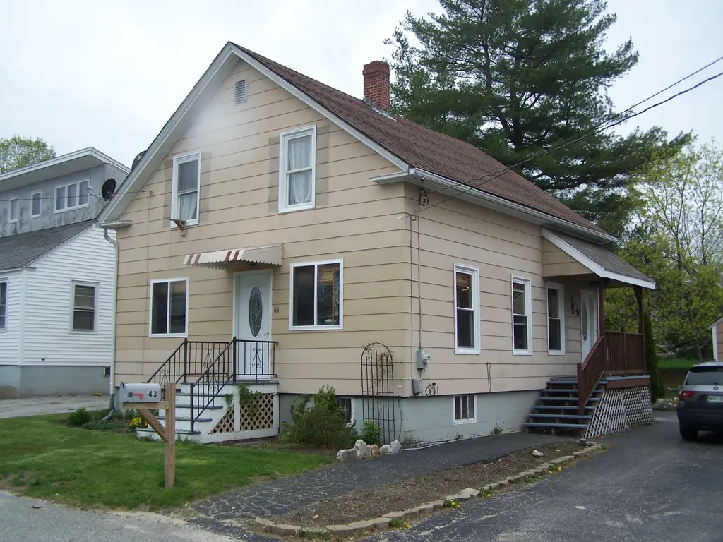 43 Jones Avenue Lewiston ME 04240