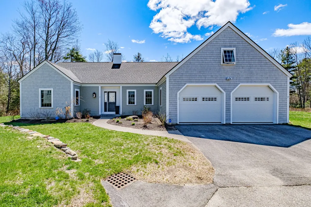 3 Clacton Way South Portland ME 04106