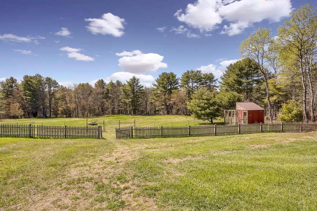 39 Durham Road Freeport ME 04032