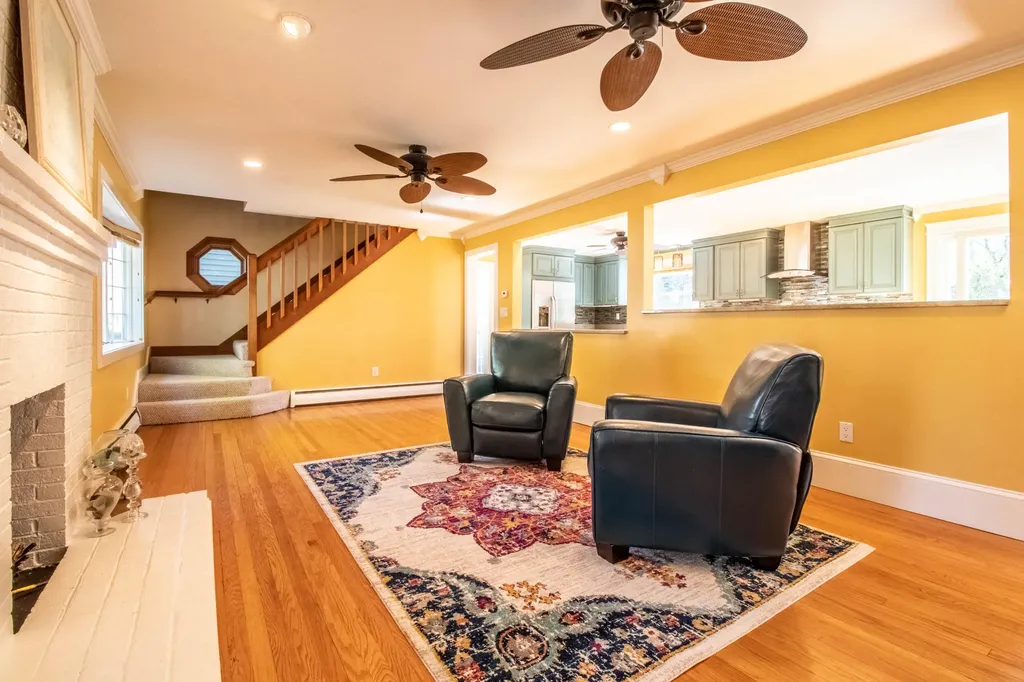 27 Winn Road Falmouth ME 04105