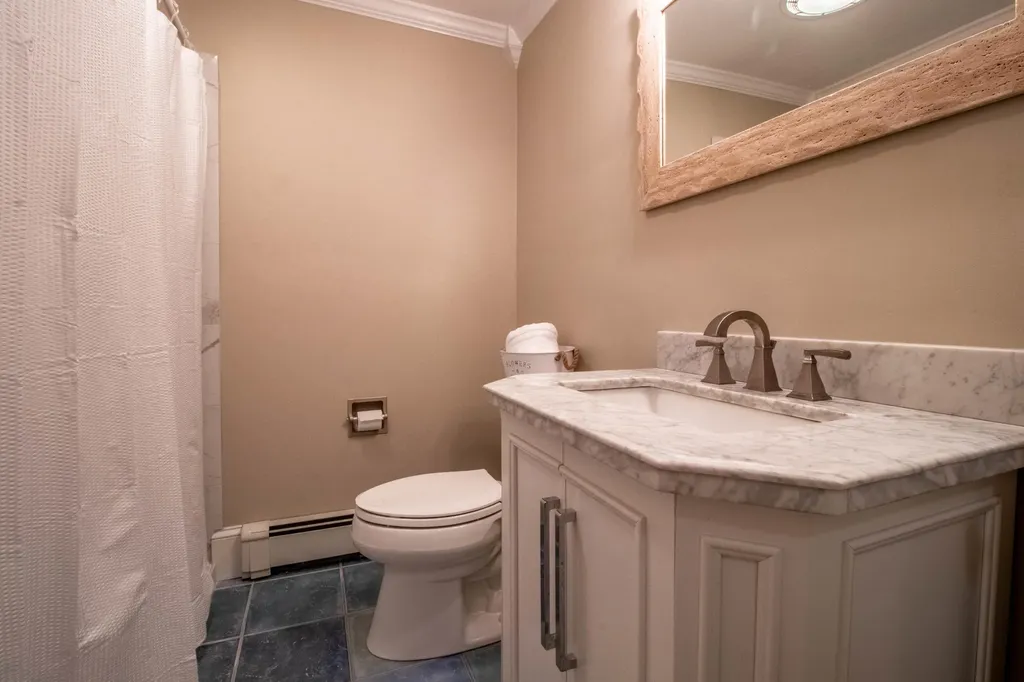27 Winn Road Falmouth ME 04105
