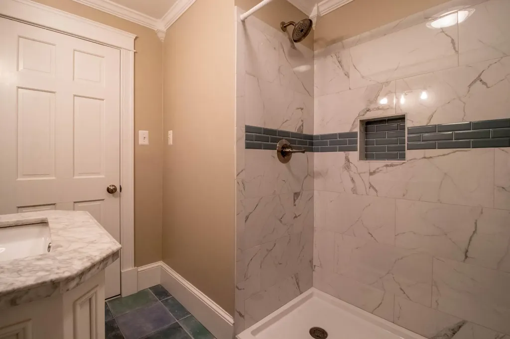 27 Winn Road Falmouth ME 04105