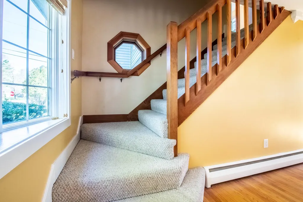 27 Winn Road Falmouth ME 04105