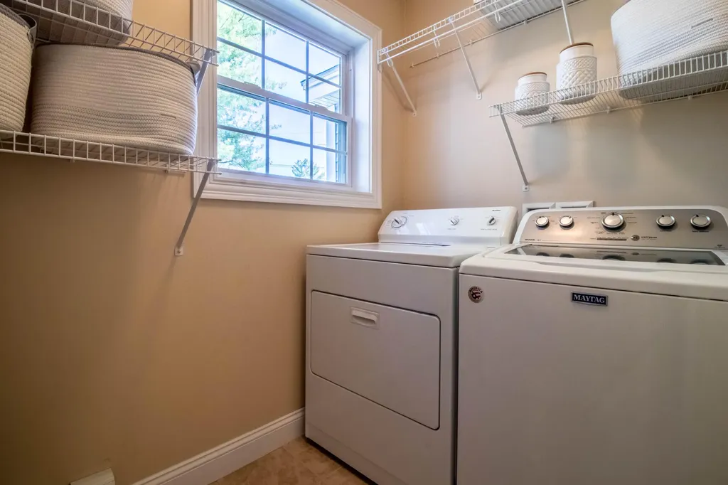 27 Winn Road Falmouth ME 04105