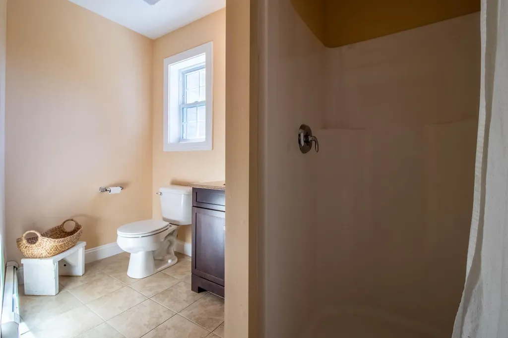 27 Winn Road Falmouth ME 04105